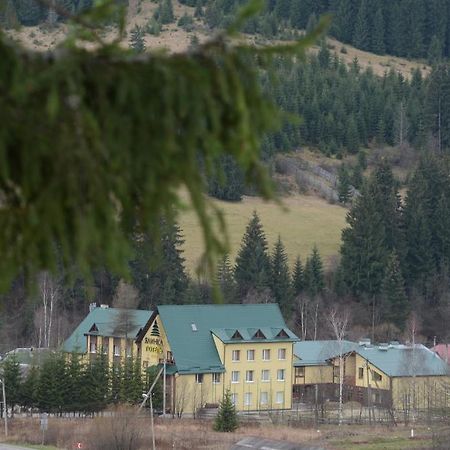 Ялинка Готель Vyshkiv Exterior foto
